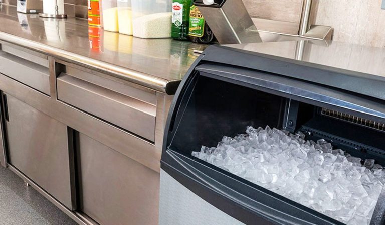 How Proper Maintenance Extends the Life of Frozen Treat Units?